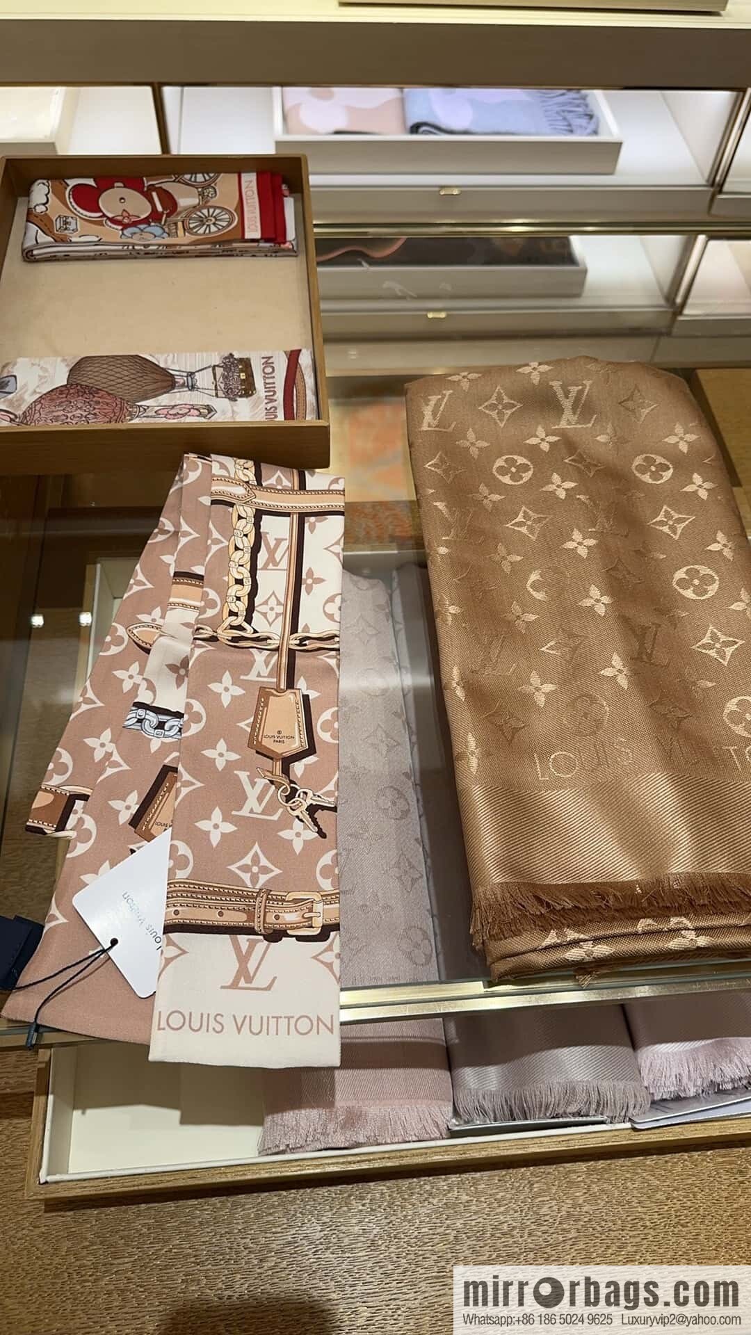 𝐋𝐨𝐮𝐢𝐬 𝐕𝐮𝐢𝐭𝐭𝐨ɴ•『 shine monogram scarf shawl M77630