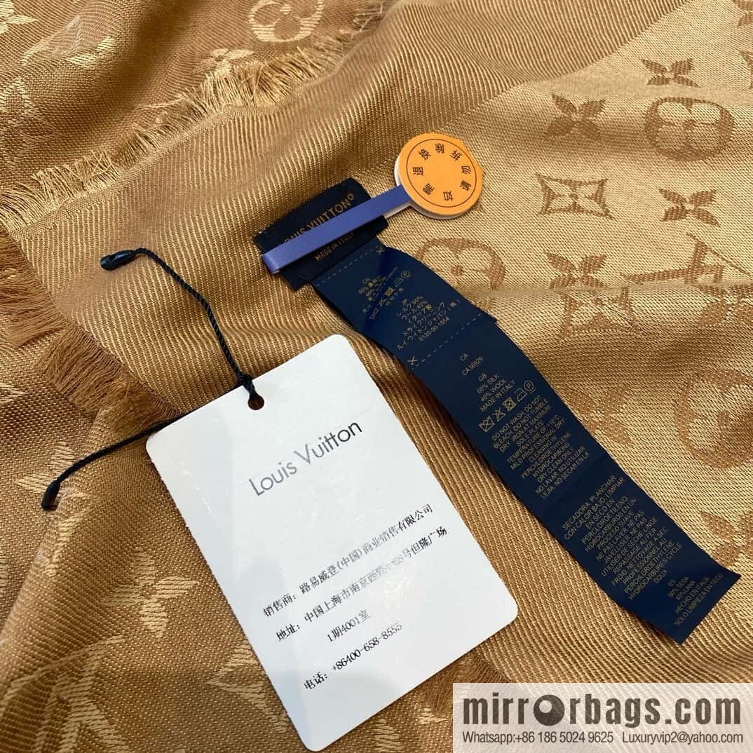 𝐋𝐨𝐮𝐢𝐬 𝐕𝐮𝐢𝐭𝐭𝐨ɴ•『 shine monogram scarf shawl M77630