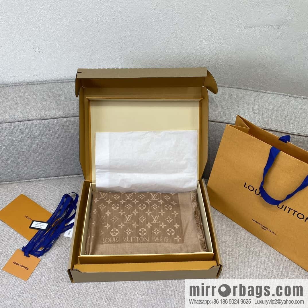 𝐋𝐨𝐮𝐢𝐬 𝐕𝐮𝐢𝐭𝐭𝐨ɴ•『 shine monogram scarf shawl M77630