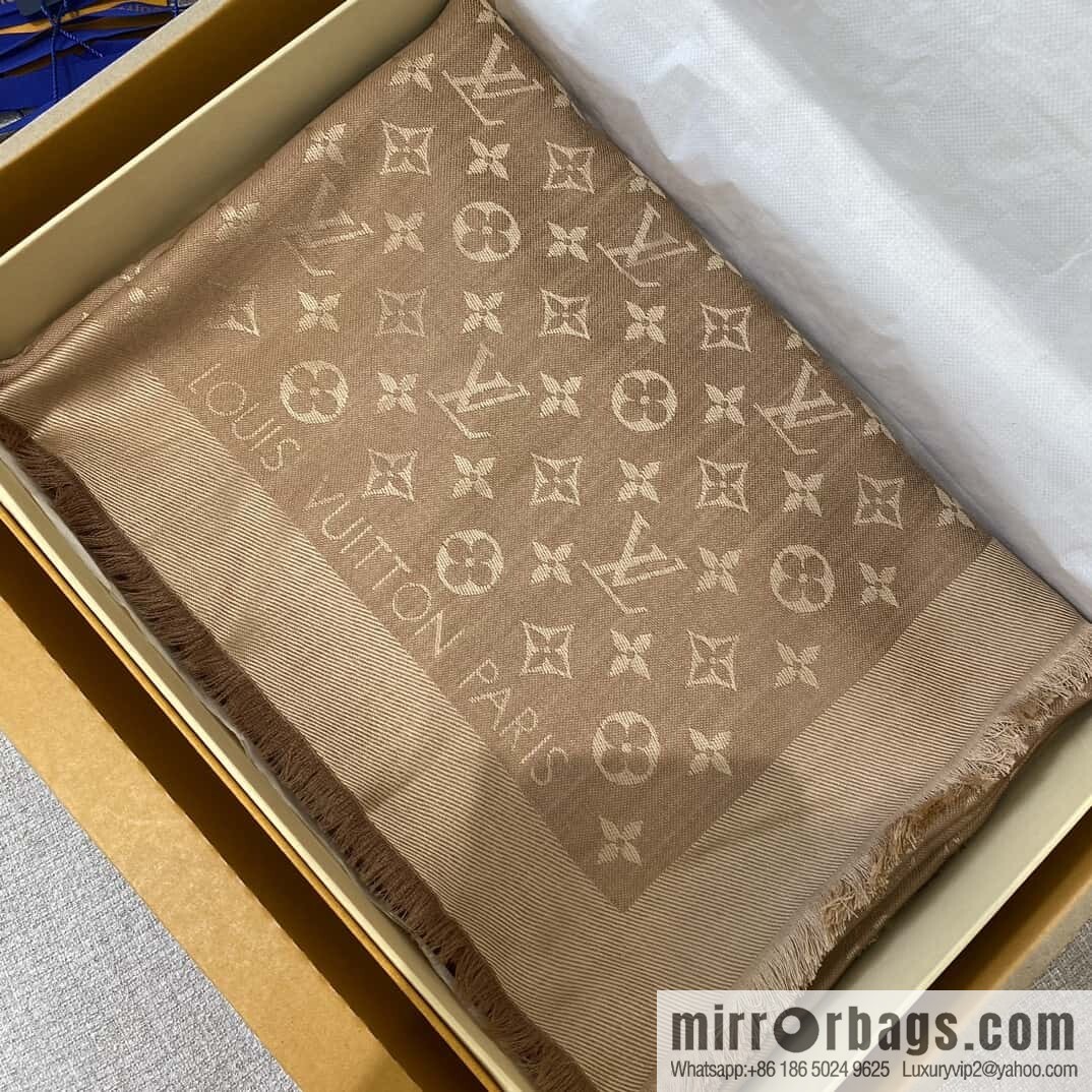 𝐋𝐨𝐮𝐢𝐬 𝐕𝐮𝐢𝐭𝐭𝐨ɴ•『 shine monogram scarf shawl M77630