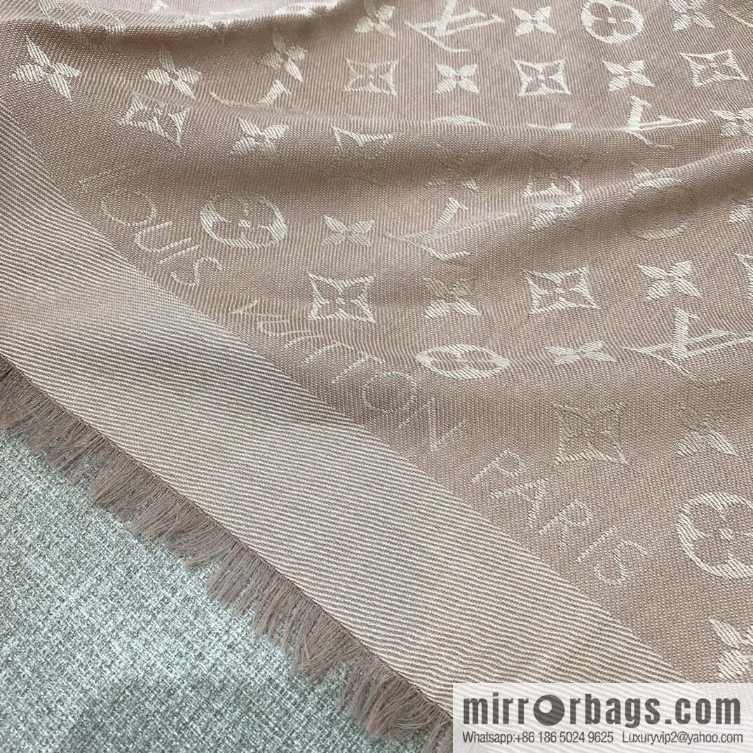𝐋𝐨𝐮𝐢𝐬 𝐕𝐮𝐢𝐭𝐭𝐨ɴ•『 shine monogram scarf shawl M76875