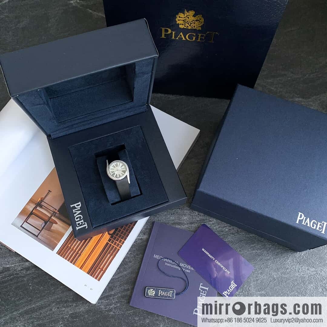 The small 26mm Earl Glitter model is online. Women's Diamond Watch from Limelight Gala Collection