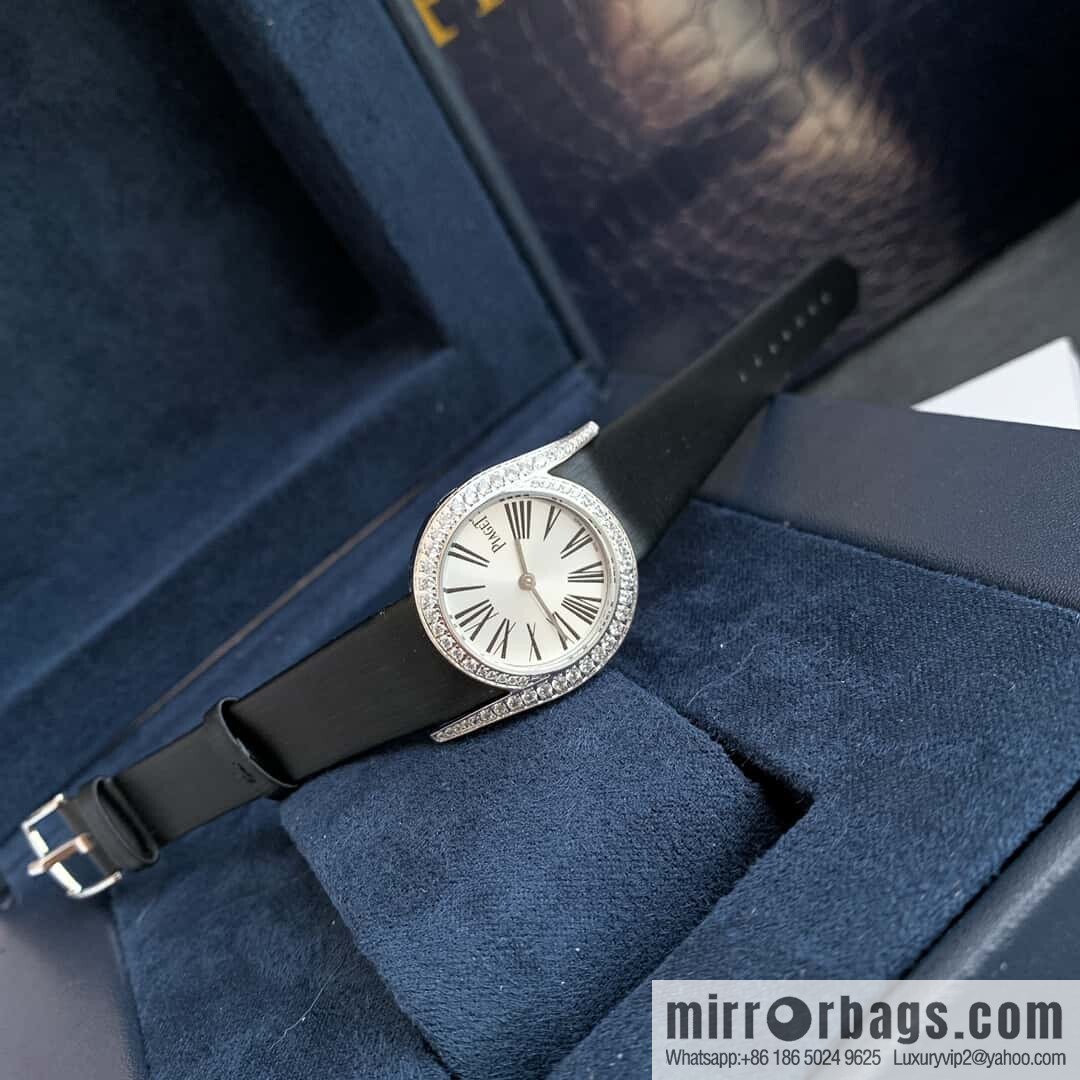 The small 26mm Earl Glitter model is online. Women's Diamond Watch from Limelight Gala Collection