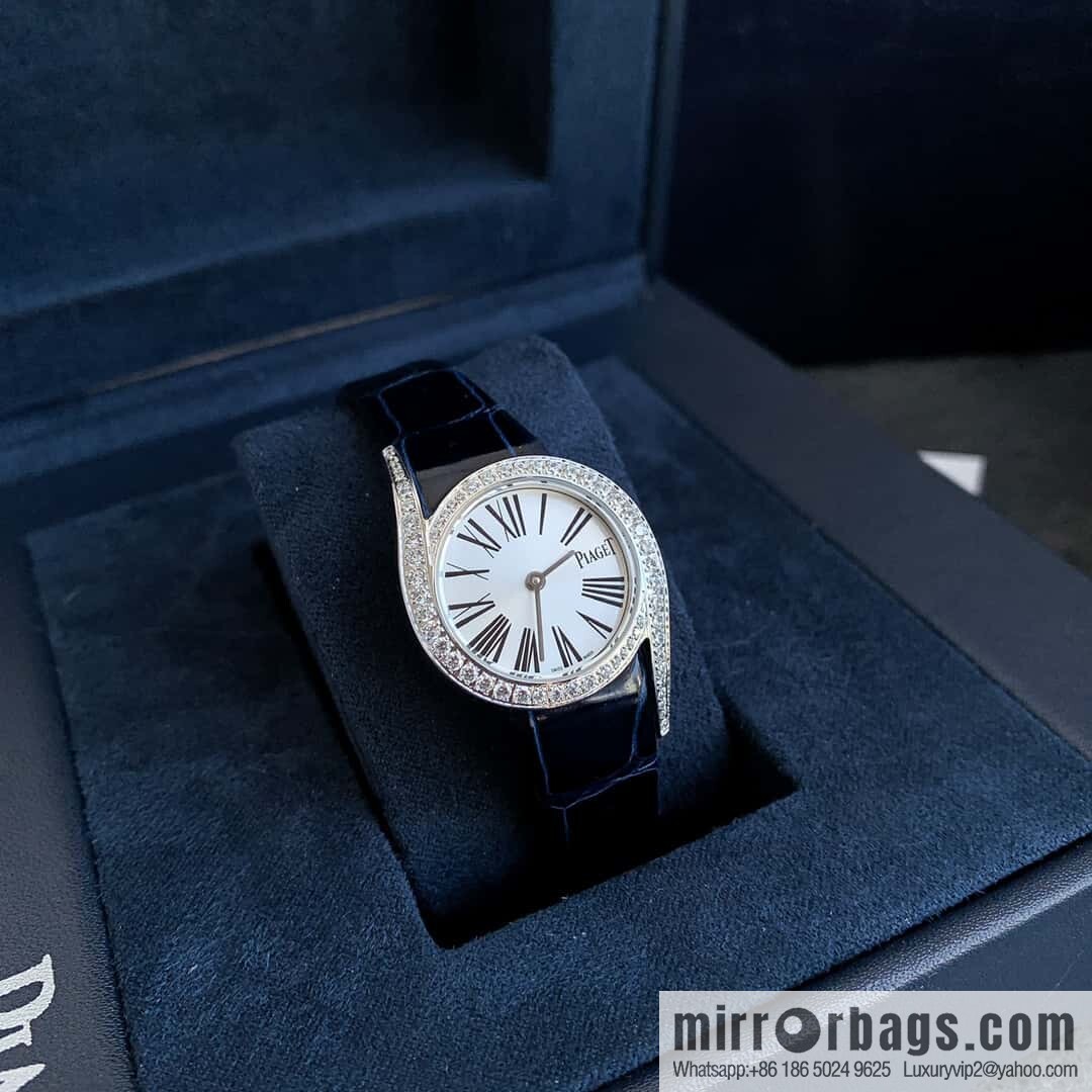 The small 26mm Earl Glitter model is online. Women's Diamond Watch from Limelight Gala Collection