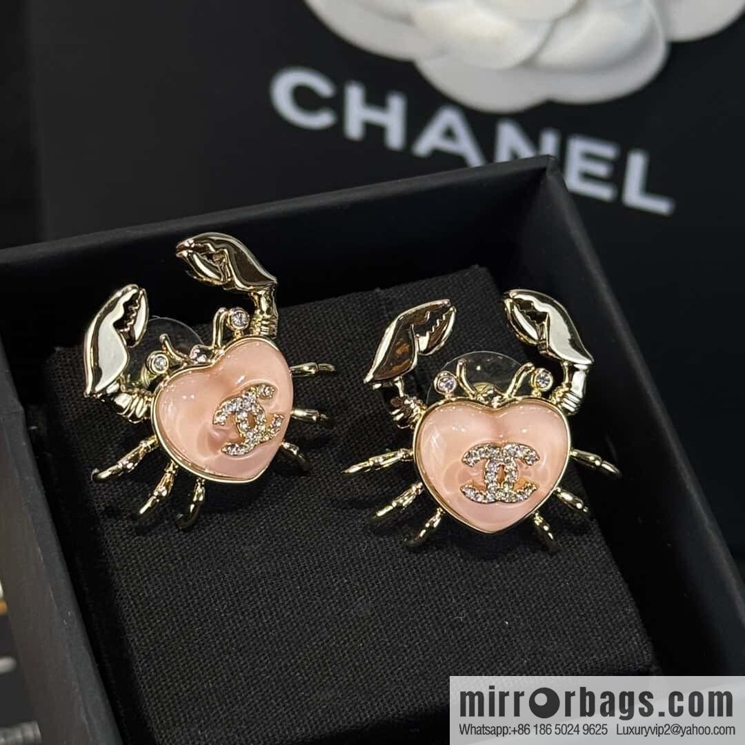 ❗️New ❗️☀️ new ☑️ Chanel C1 double c crab 🦀 stud earrings ☀️