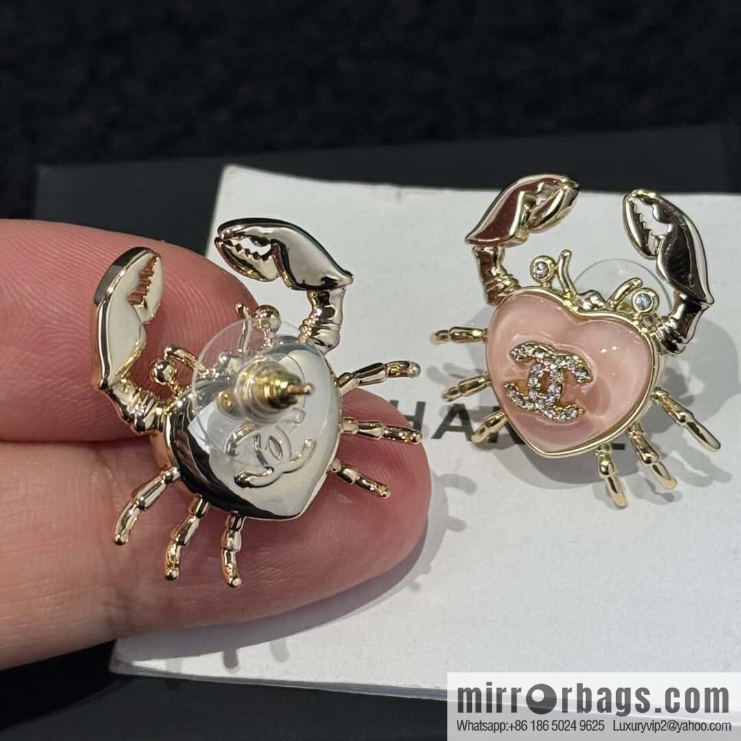 ❗️New ❗️☀️ new ☑️ Chanel C1 double c crab 🦀 stud earrings ☀️