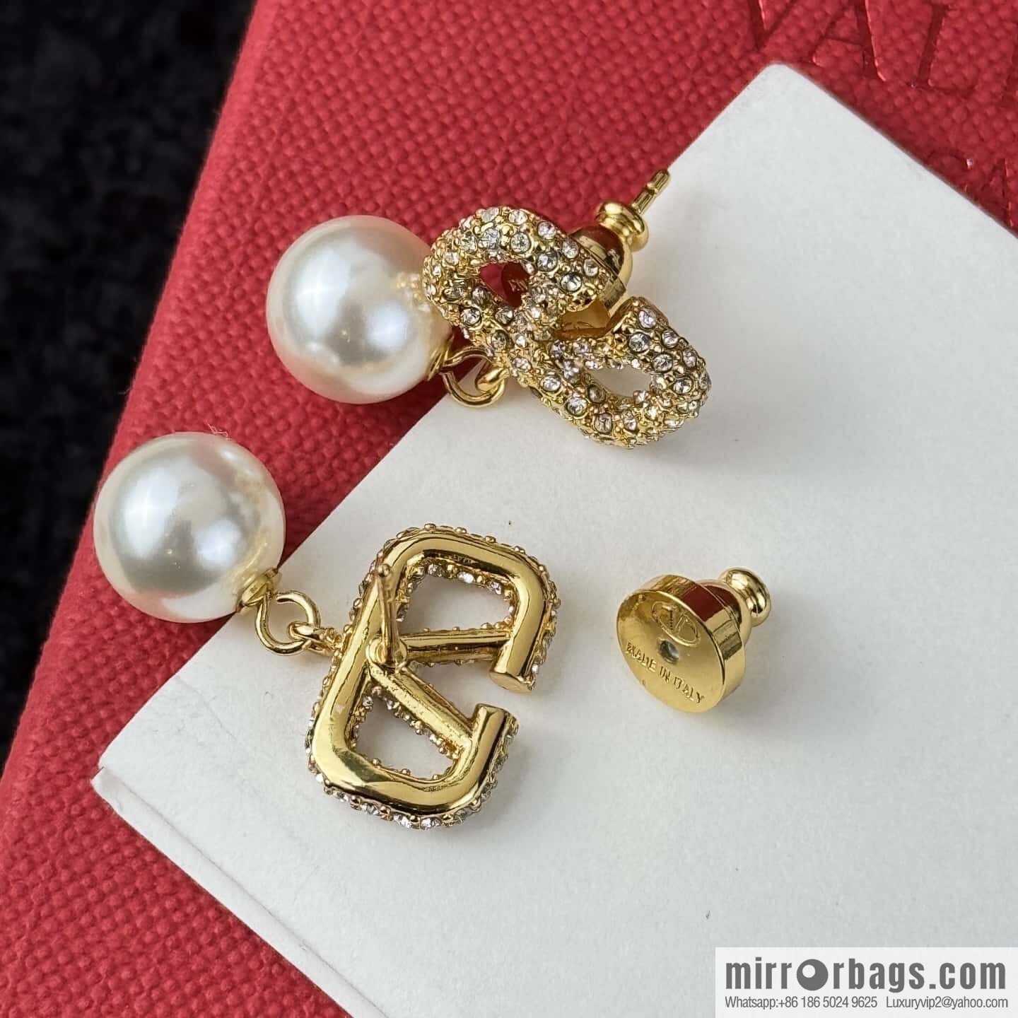 ❗️New ❗️ New ☑️ Valentino brick pearl stud earrings