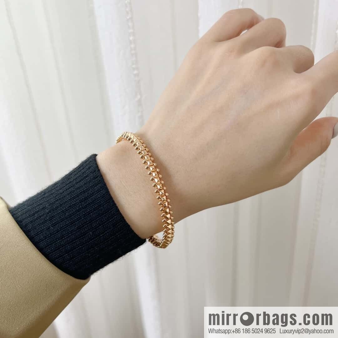 ❗️New ❗️ ☀️ Clash de Cartier Bullet Bracelet☀️