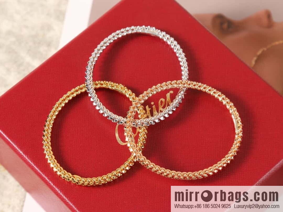 ❗️New ❗️ ☀️ Clash de Cartier Bullet Bracelet☀️