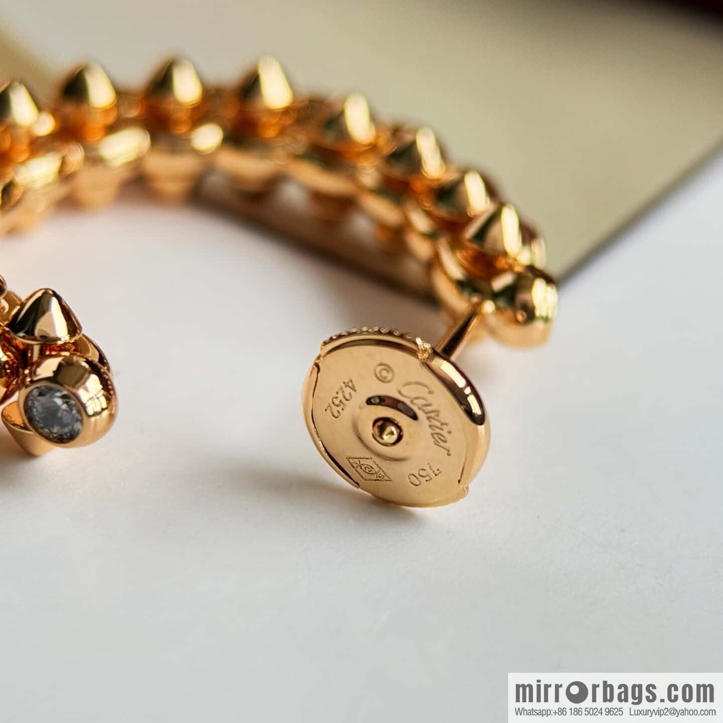 ❗️New ❗️ ☀️ Cartier clash de Cartier wide bullet full drill stud earrings ☀️