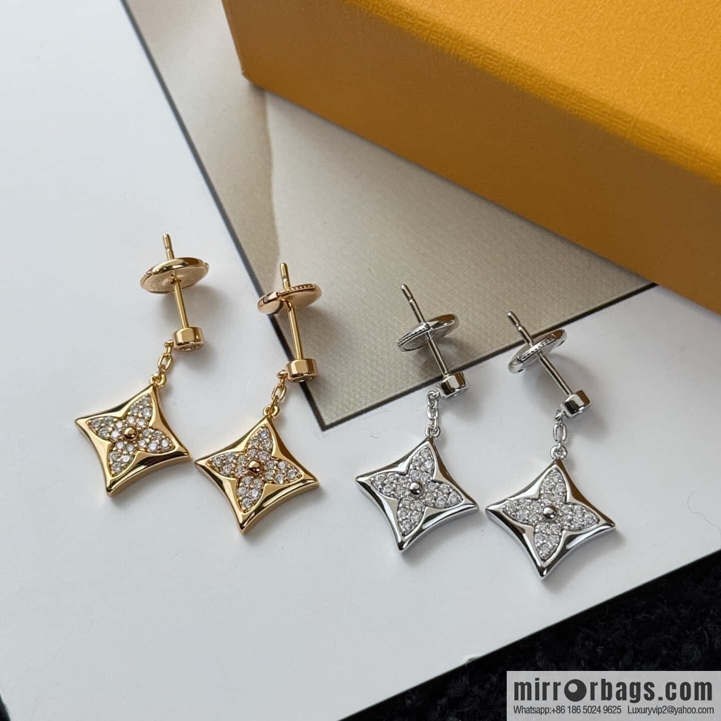 ❗️New ❗️ ☀ Louis Vuitton LV full diamond flower stud earrings ☀