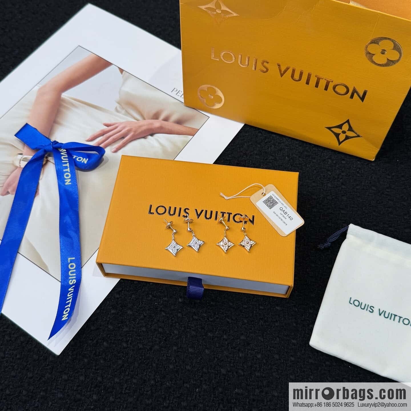 ❗️New ❗️ ☀ Louis Vuitton LV full diamond flower stud earrings ☀