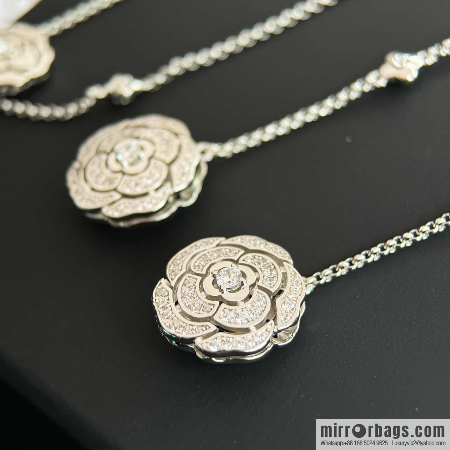 ❗️New ❗️ a variety of wearing methods ☀️ new ☑️ Chanel double c camellia sweater chain necklace ☀️