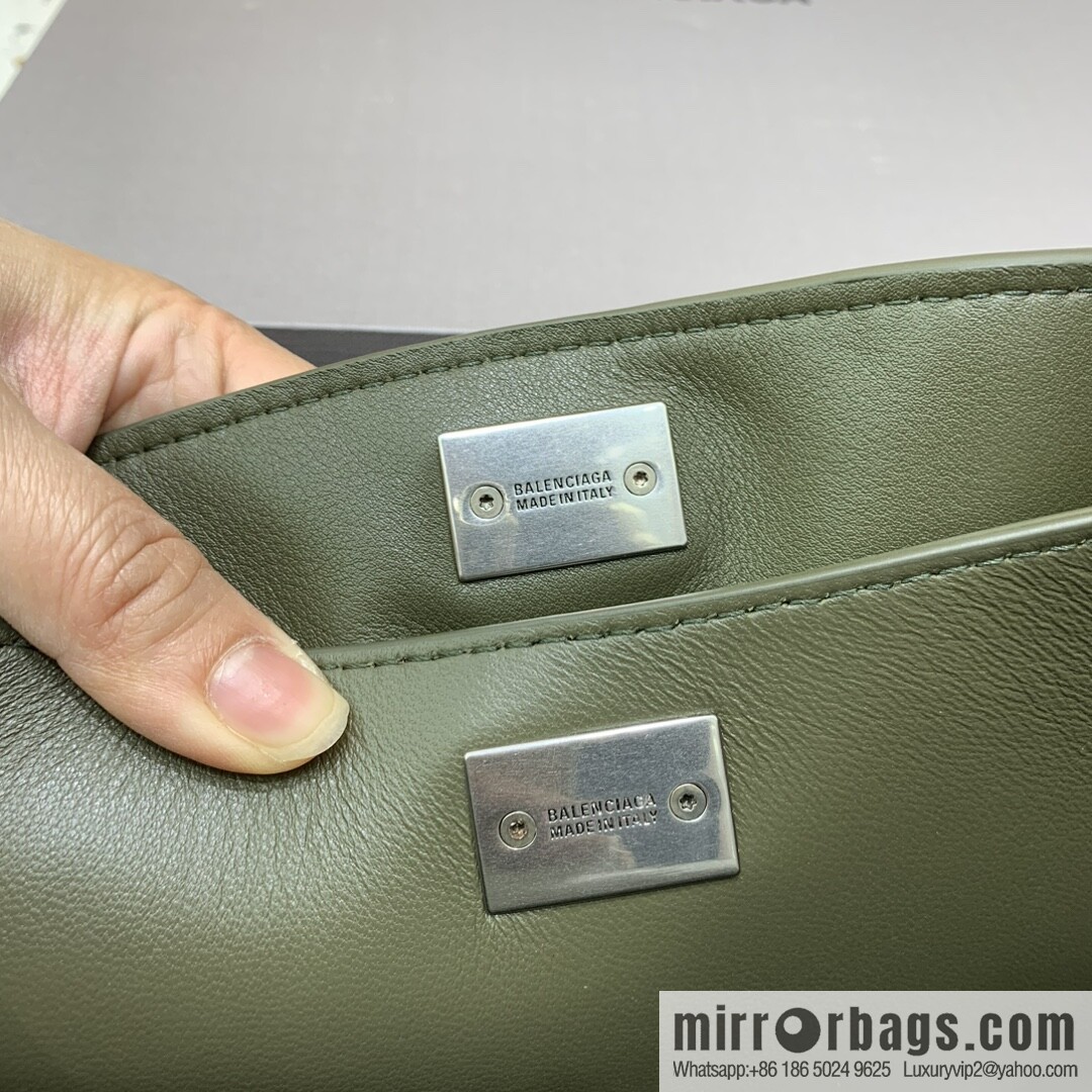 🖤[Small green silver buckle 】 𝐁𝐀𝐋𝐄𝐍𝐂𝐈𝐀𝐆𝐀 𝐑𝐎𝐃𝐄𝐎 𝐁𝐀𝐆 series handbag model number: 78972
