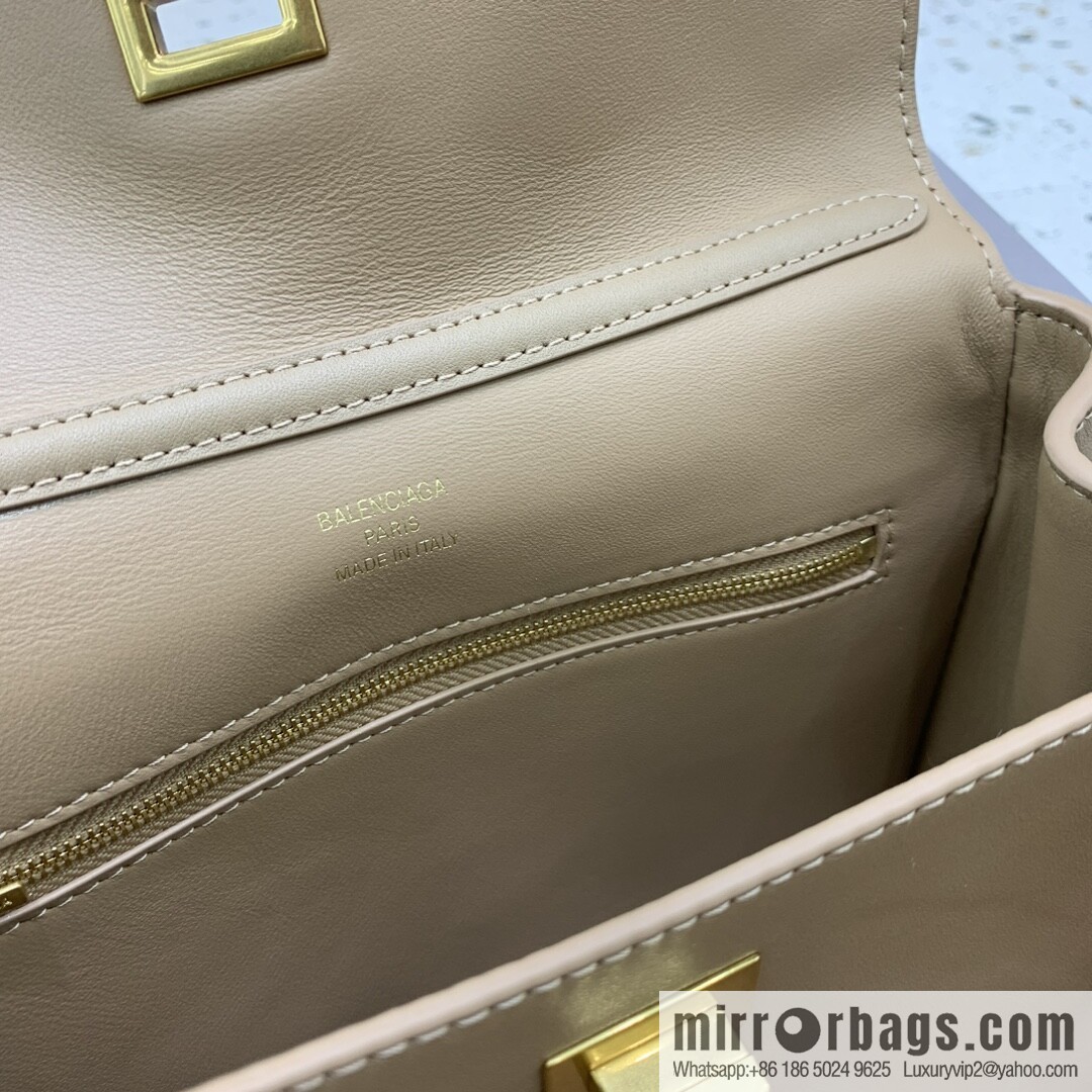 🖤[Small apricot gold buckle 】 𝐁𝐀𝐋𝐄𝐍𝐂𝐈𝐀𝐆𝐀 𝐑𝐎𝐃𝐄𝐎 𝐁𝐀𝐆 series handbag model number: 78972