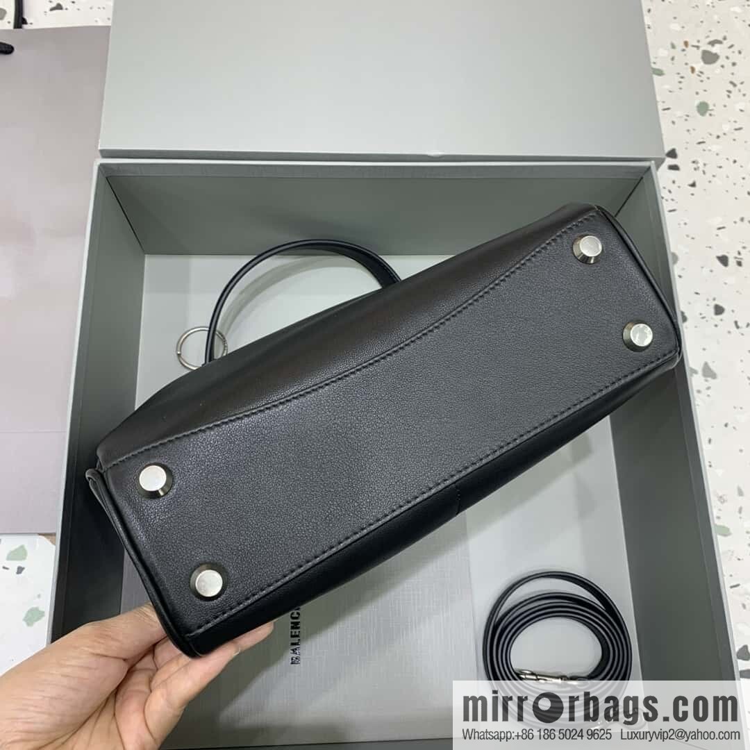 🖤[Small black silver buckle 】 𝐁𝐀𝐋𝐄𝐍𝐂𝐈𝐀𝐆𝐀 𝐑𝐎𝐃𝐄𝐎 𝐁𝐀𝐆 series handbag model number: 78972