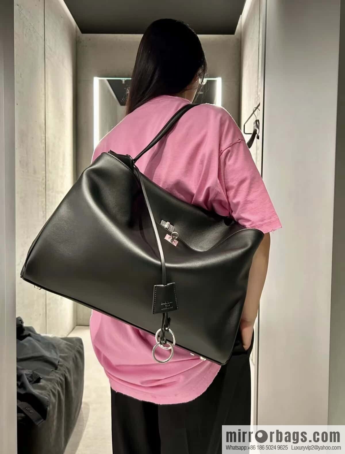 [Large black silver buckle 】 𝐁𝐀𝐋𝐄𝐍𝐂𝐈𝐀𝐆𝐀 𝐑𝐎𝐃𝐄𝐎 𝐁𝐀𝐆 series handbag model number: 78972