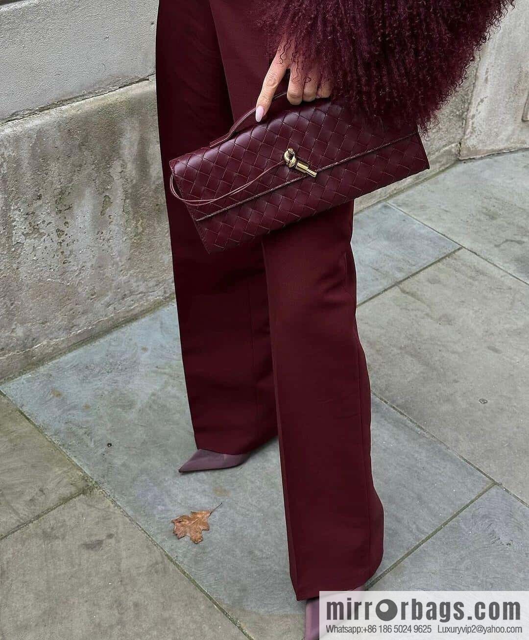 BV Andiamond Clutch 741511 Barolo Burgundy