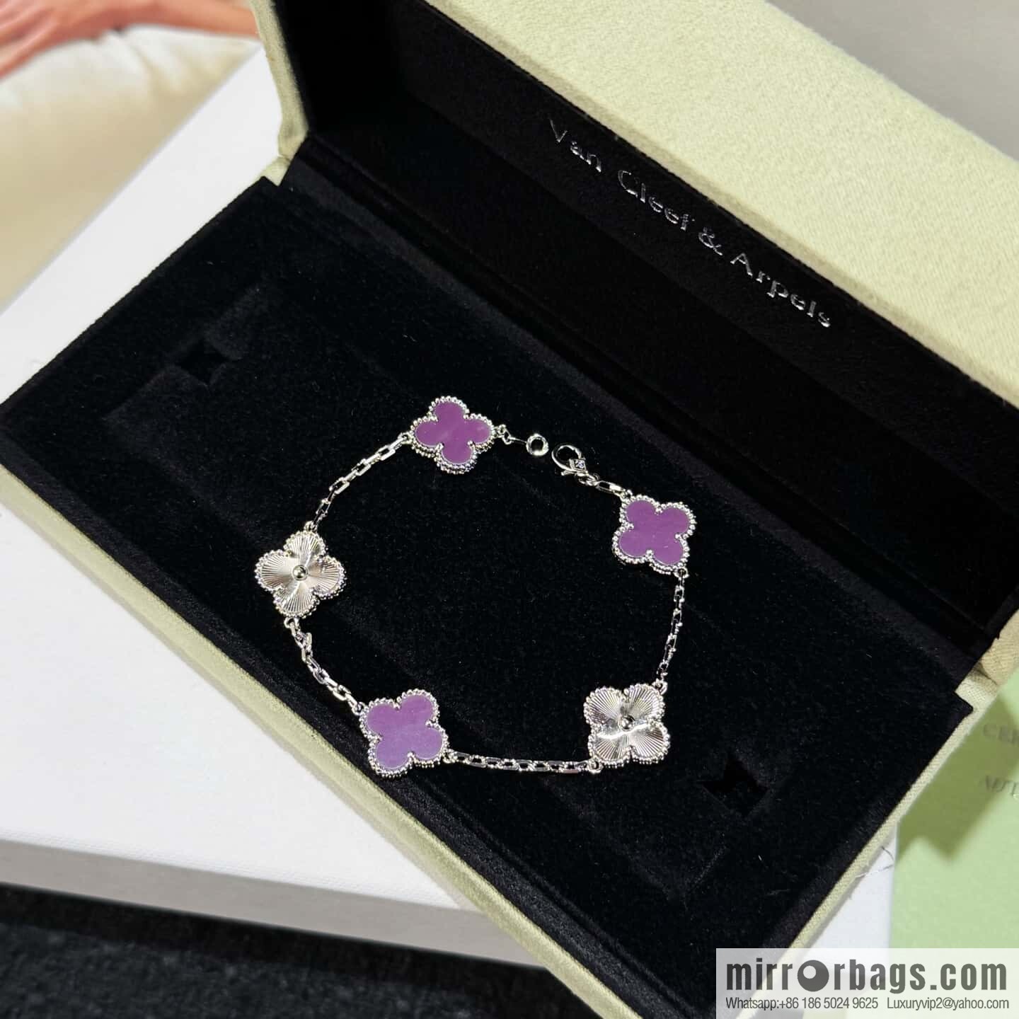 ❗️New ❗️ ☀️ Van Cleef & Arpels Violet Laser Four Leaf Clover Five Flower Bracelet