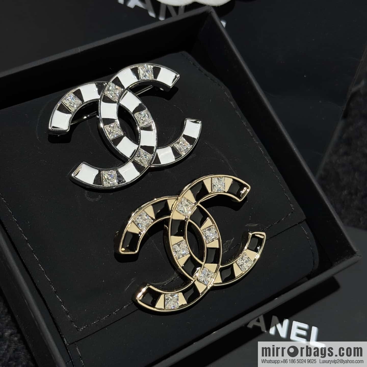 ☀️New ☑️ Chanel Double C Square Diamond Brooch