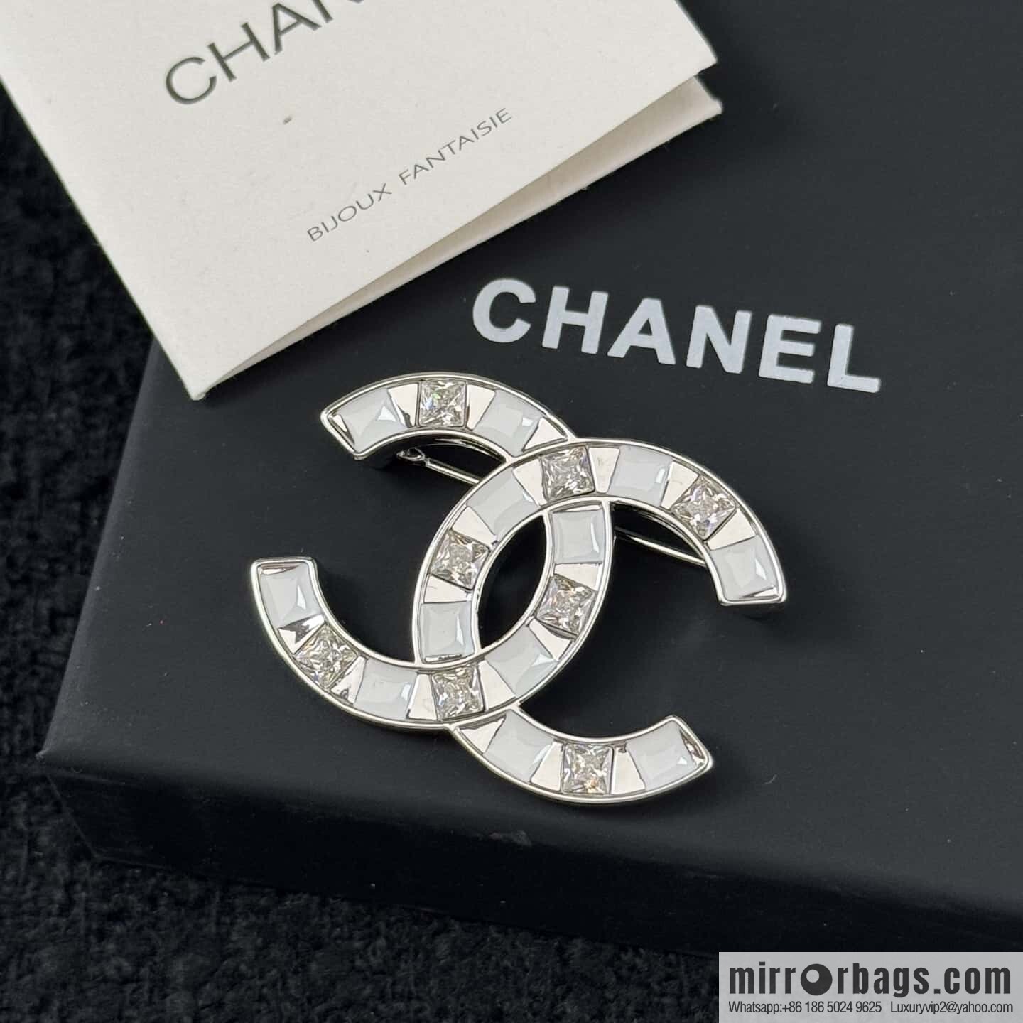 ☀️New ☑️ Chanel Double C Square Diamond Brooch