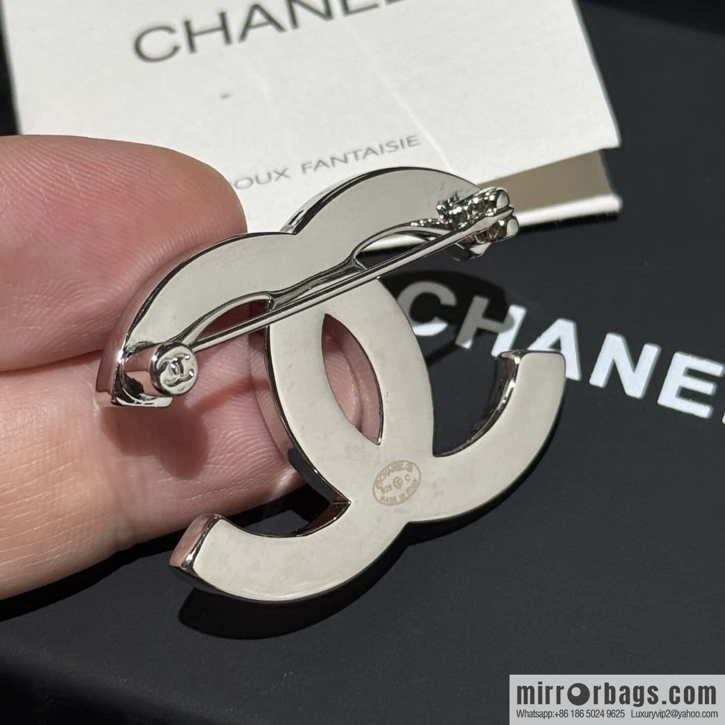 ☀️New ☑️ Chanel Double C Square Diamond Brooch