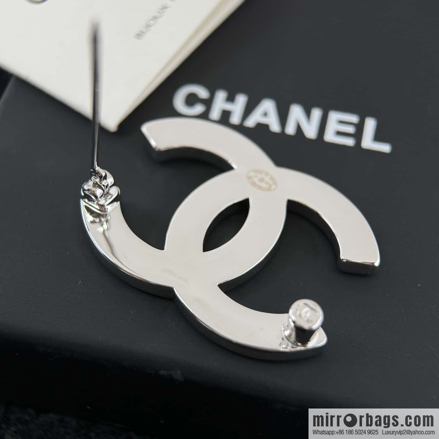 ☀️New ☑️ Chanel Double C Square Diamond Brooch