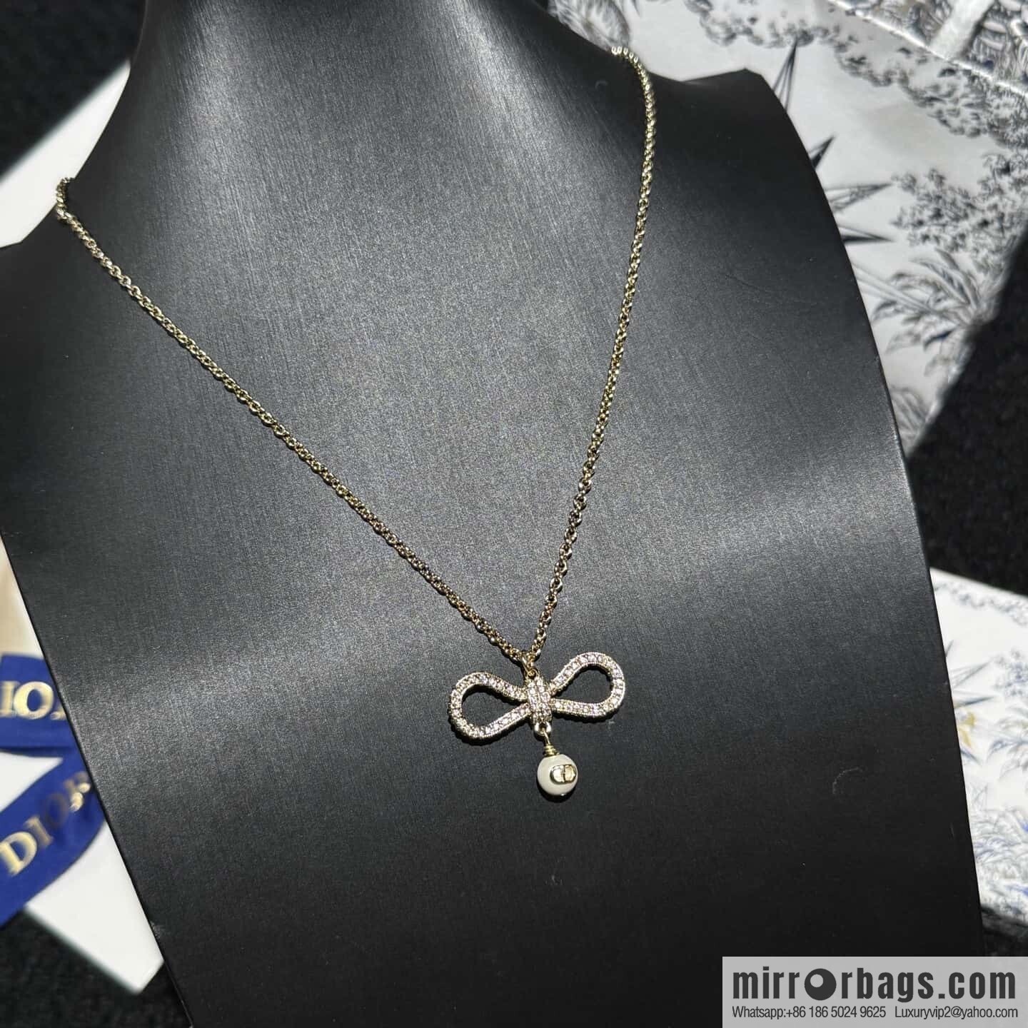 ☀️New ☑️ DIOR bow pearl necklace