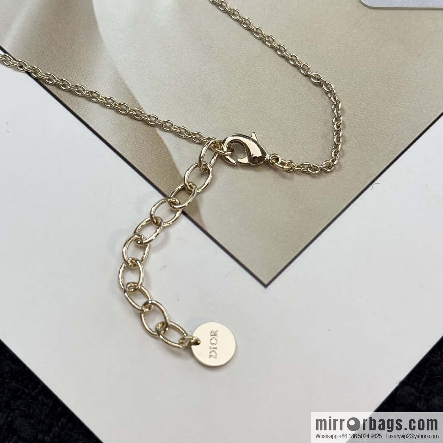 ☀️New ☑️ DIOR bow pearl necklace