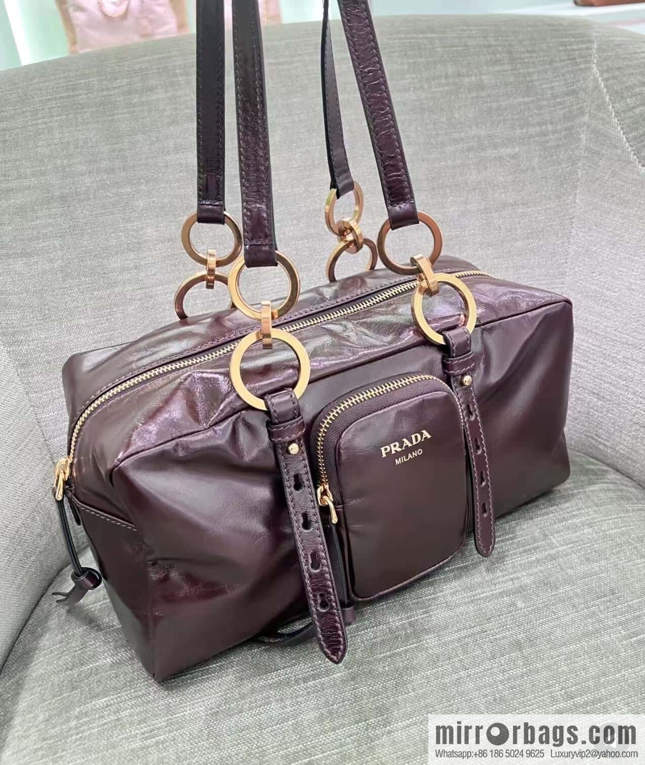 PRADA 🎉 new oil wax leather 🎉 1BB138 large🎉🎉