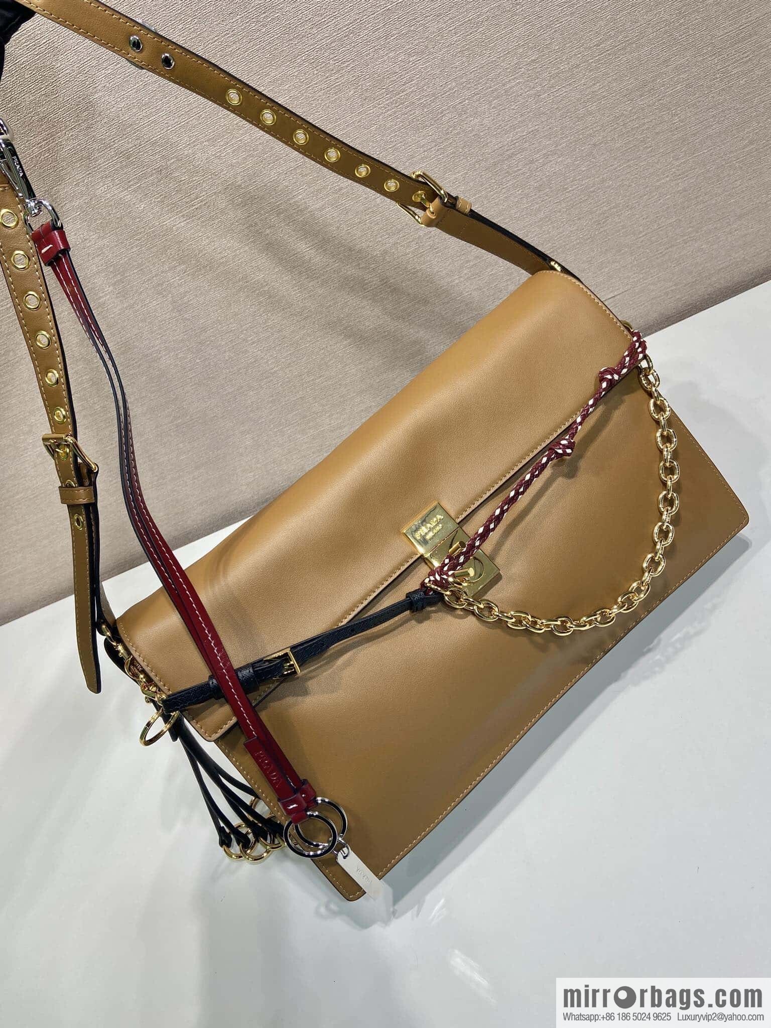 PRADA 🎉 new 🎉 1BD378 large 🎉🎉 brown