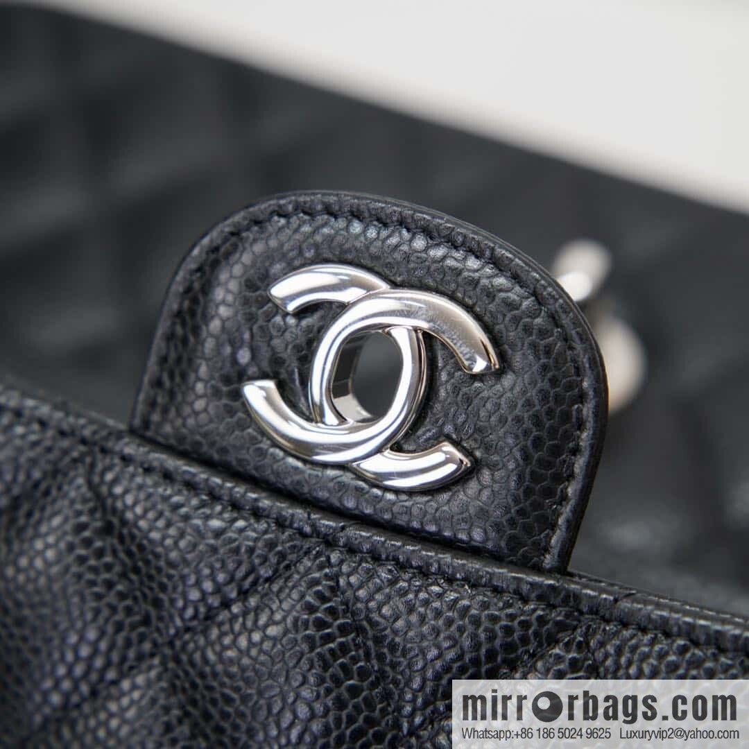 ℂ𝔽 𝗖𝗹𝗮𝘀𝘀𝗶𝗰 𝗙𝗹𝗮𝗽 | Original Caviar 🐂 Medium, Black Silver 🖤 A01112
