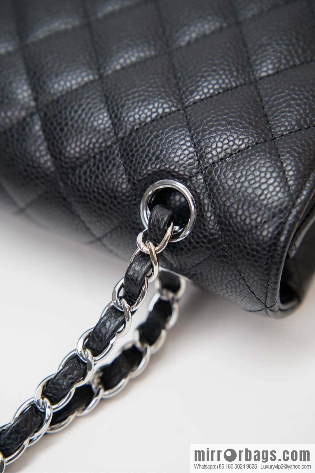 ℂ𝔽 𝗖𝗹𝗮𝘀𝘀𝗶𝗰 𝗙𝗹𝗮𝗽 | Original Caviar 🐂 Medium, Black Silver 🖤 A01112