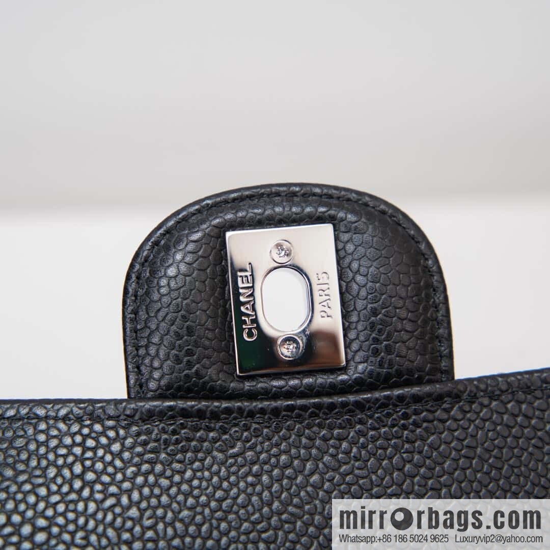 ℂ𝔽 𝗖𝗹𝗮𝘀𝘀𝗶𝗰 𝗙𝗹𝗮𝗽 | Original Caviar 🐂 Medium, Black Silver 🖤 A01112