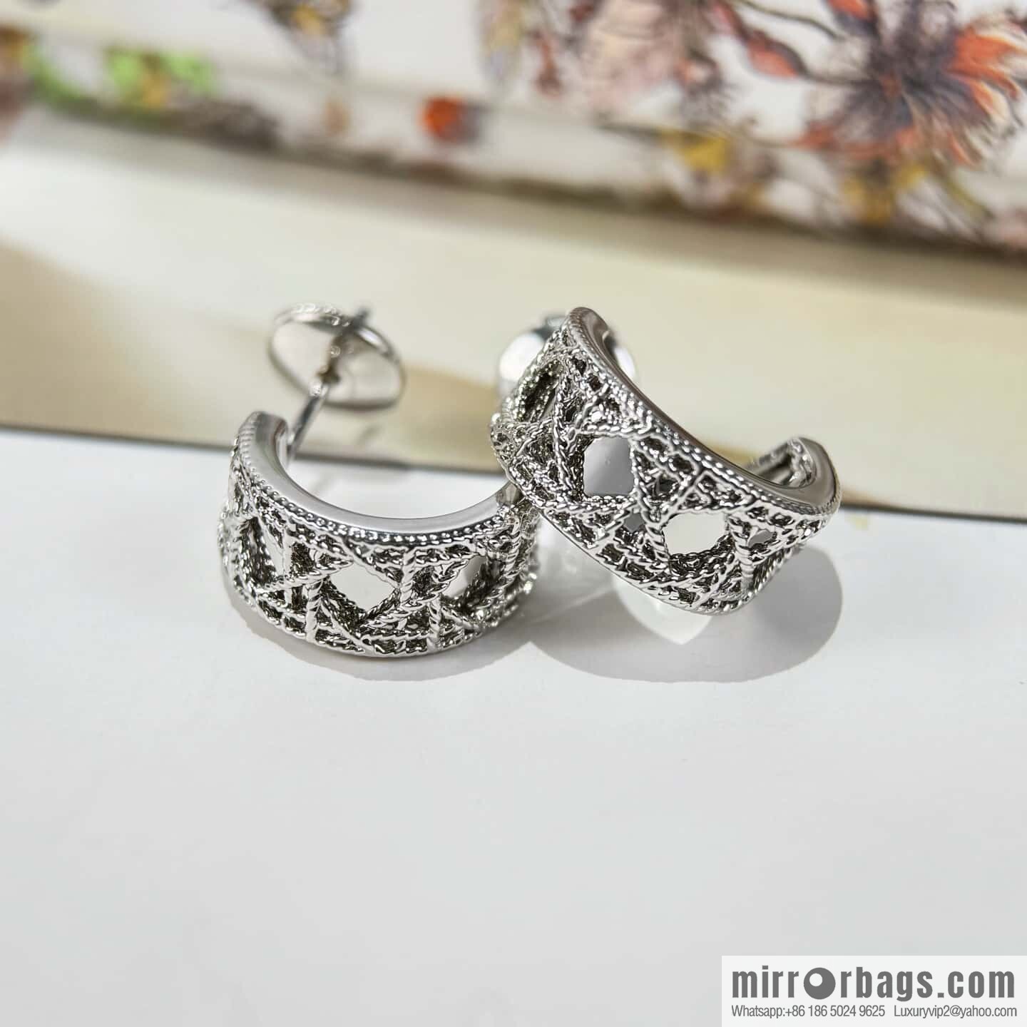 ❗️New ❗️☀️ New ☑️ Dior MY DIOR series, diamond stud earrings ☀️