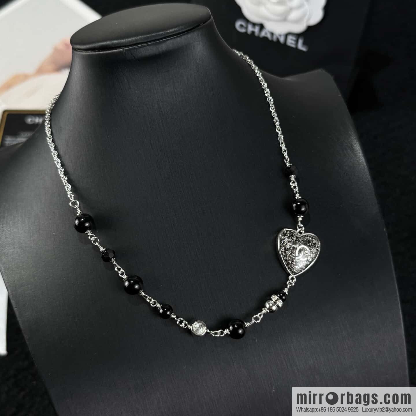❗️New ❗️☀️ new ☑️ Chanel double c peach heart love necklace ☀️
