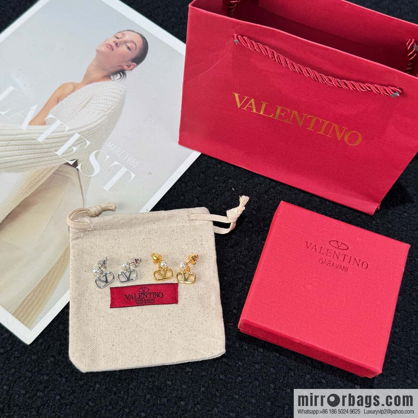 ❗️New ❗️ New ☑️ Valentino pearl stud earrings