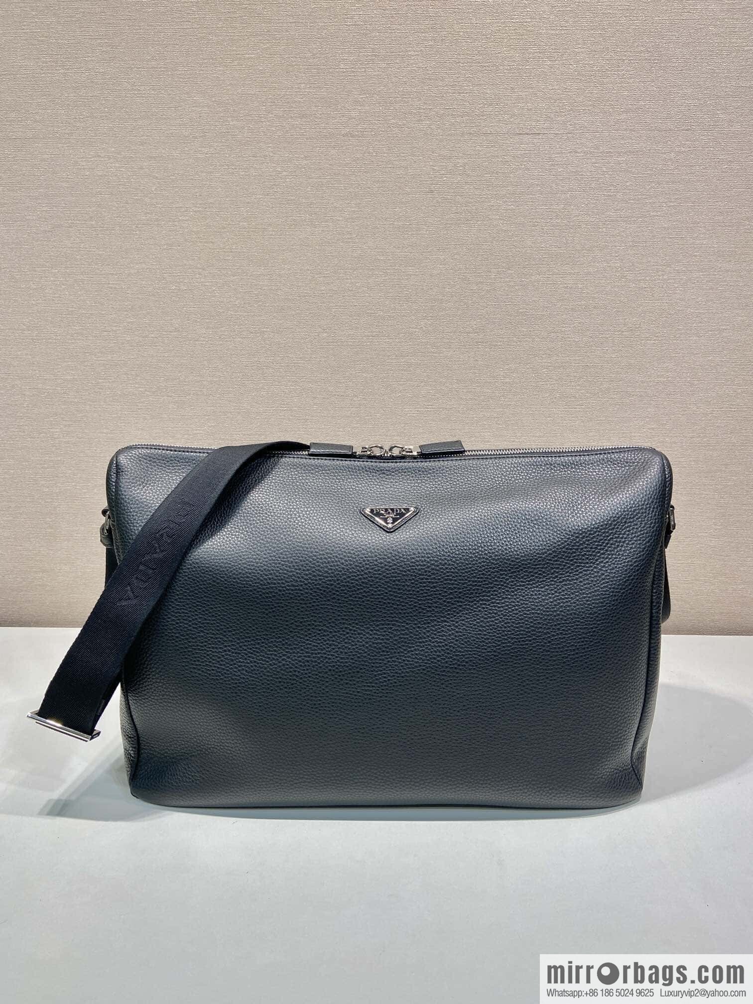 PRADA 🎉 new messenger bag 🎉🎉😉 2VH185 large