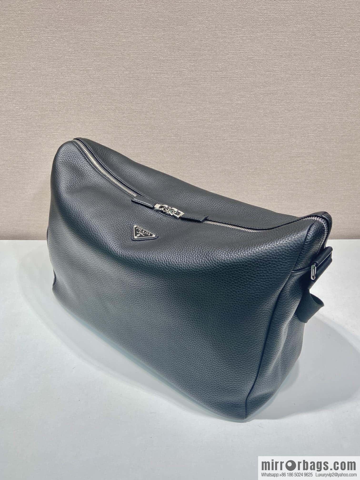 PRADA 🎉 new messenger bag 🎉🎉😉 2VH185 large