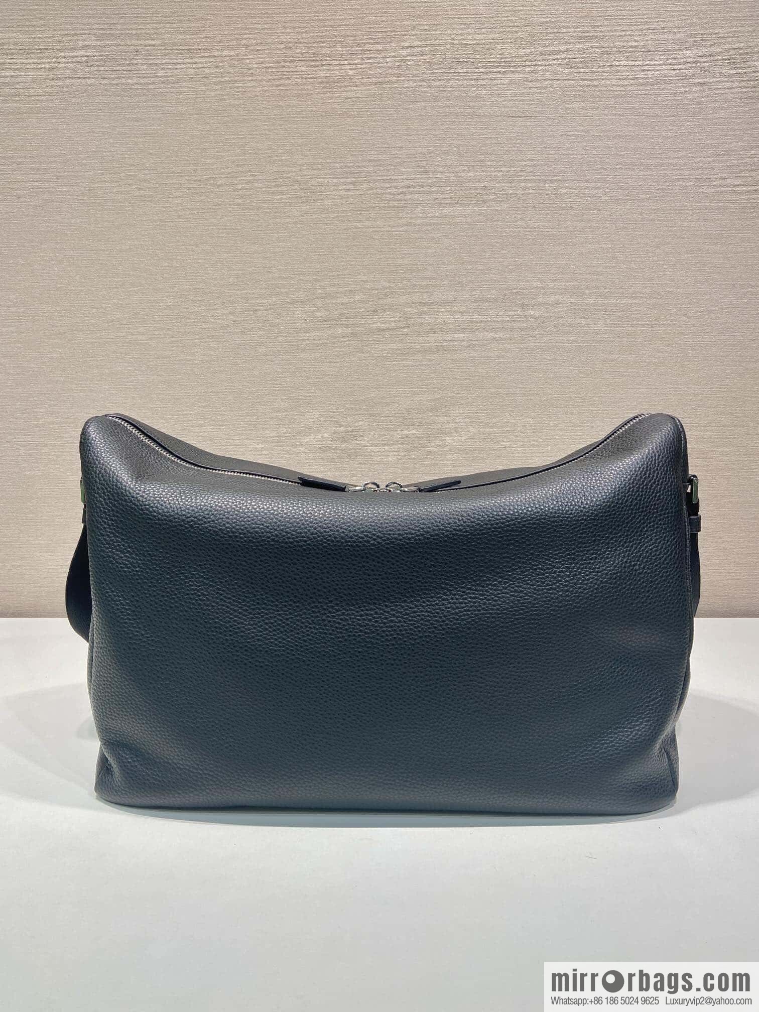 PRADA 🎉 new messenger bag 🎉🎉😉 2VH185 large