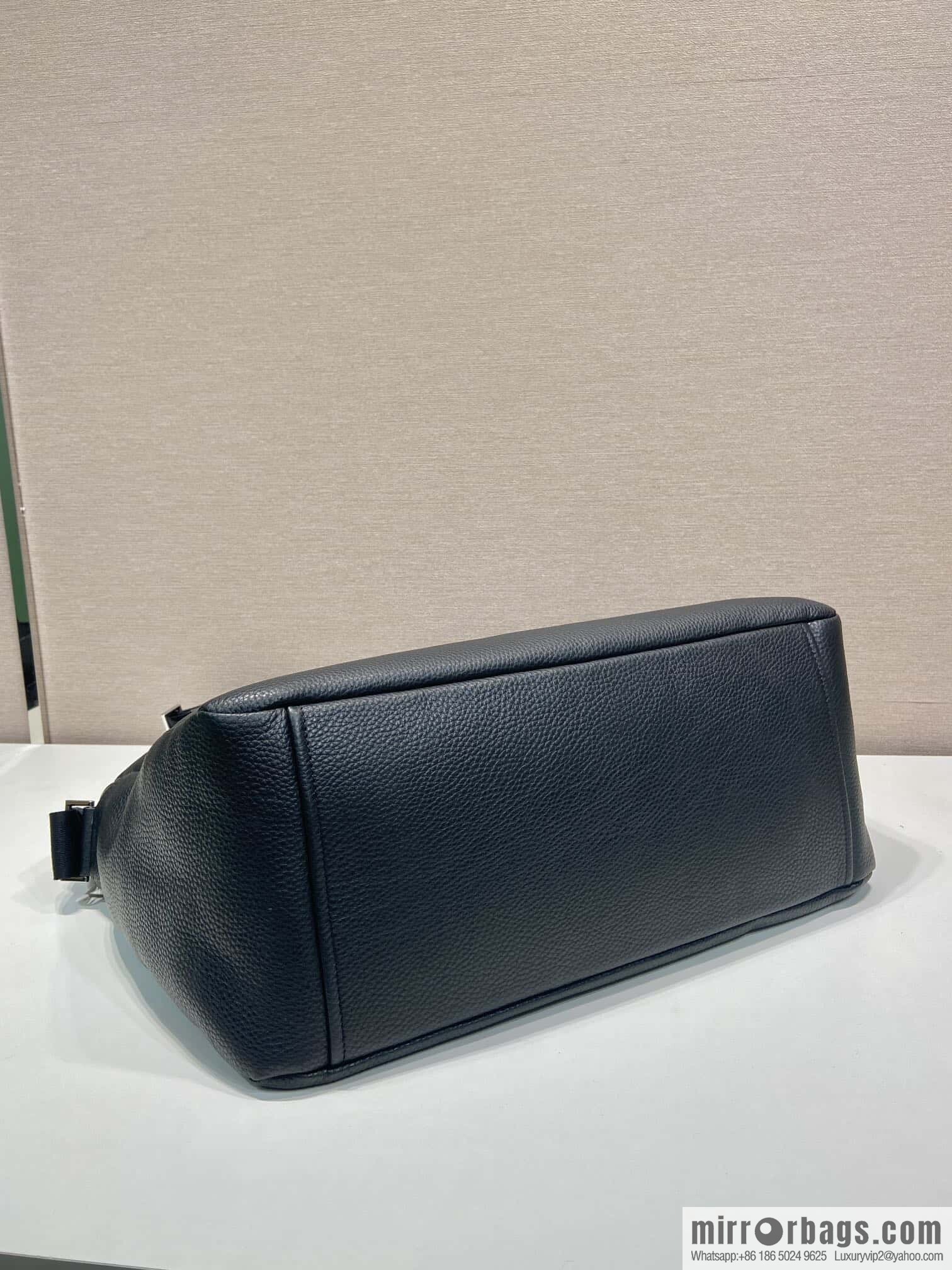 PRADA 🎉 new messenger bag 🎉🎉😉 2VH185 large