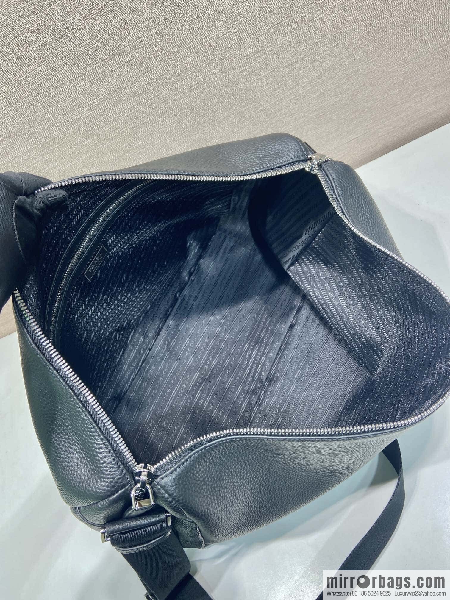PRADA 🎉 new messenger bag 🎉🎉😉 2VH185 large