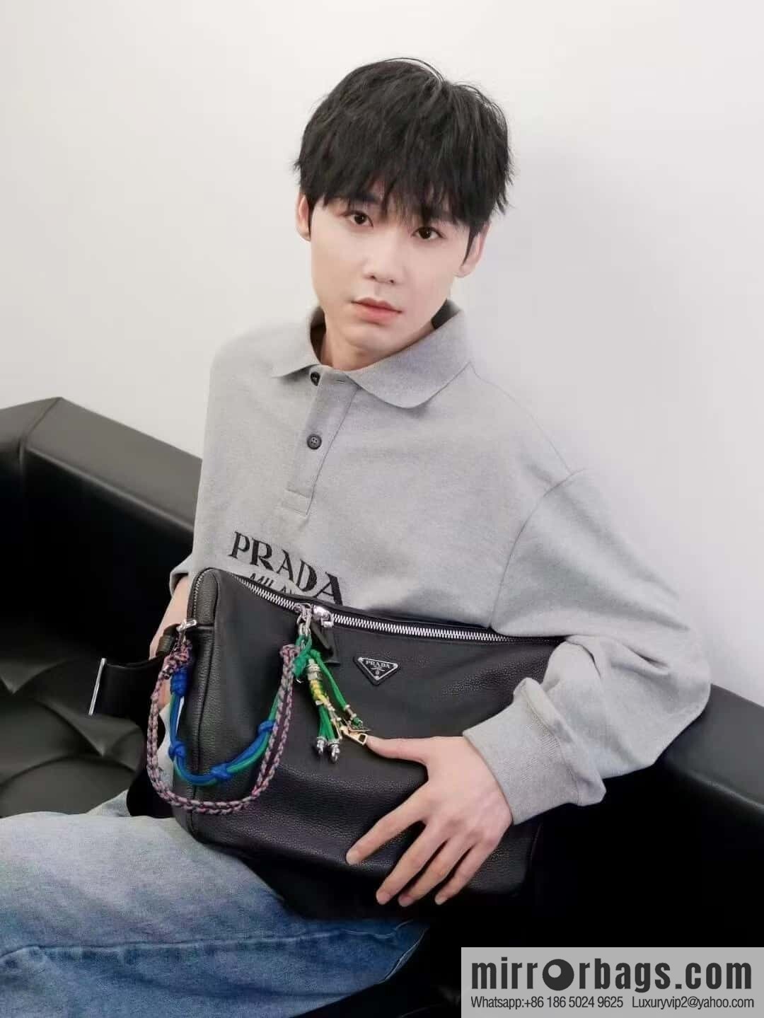 PRADA 🎉 new mailman bag 🎉🎉😉 2VH182 small🎉🎉