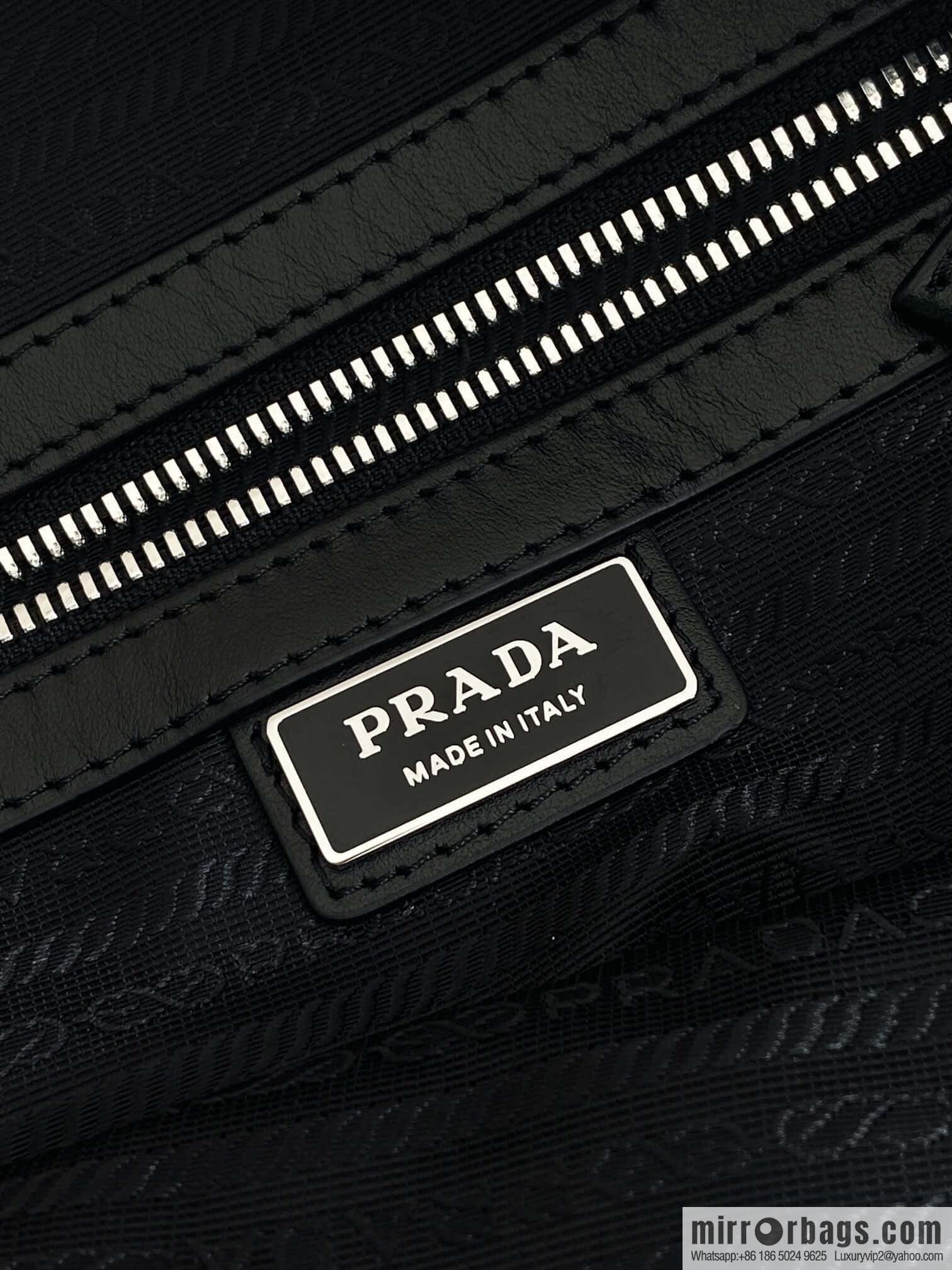 PRADA 🎉 new mailman bag 🎉🎉😉 2VH182 small🎉🎉