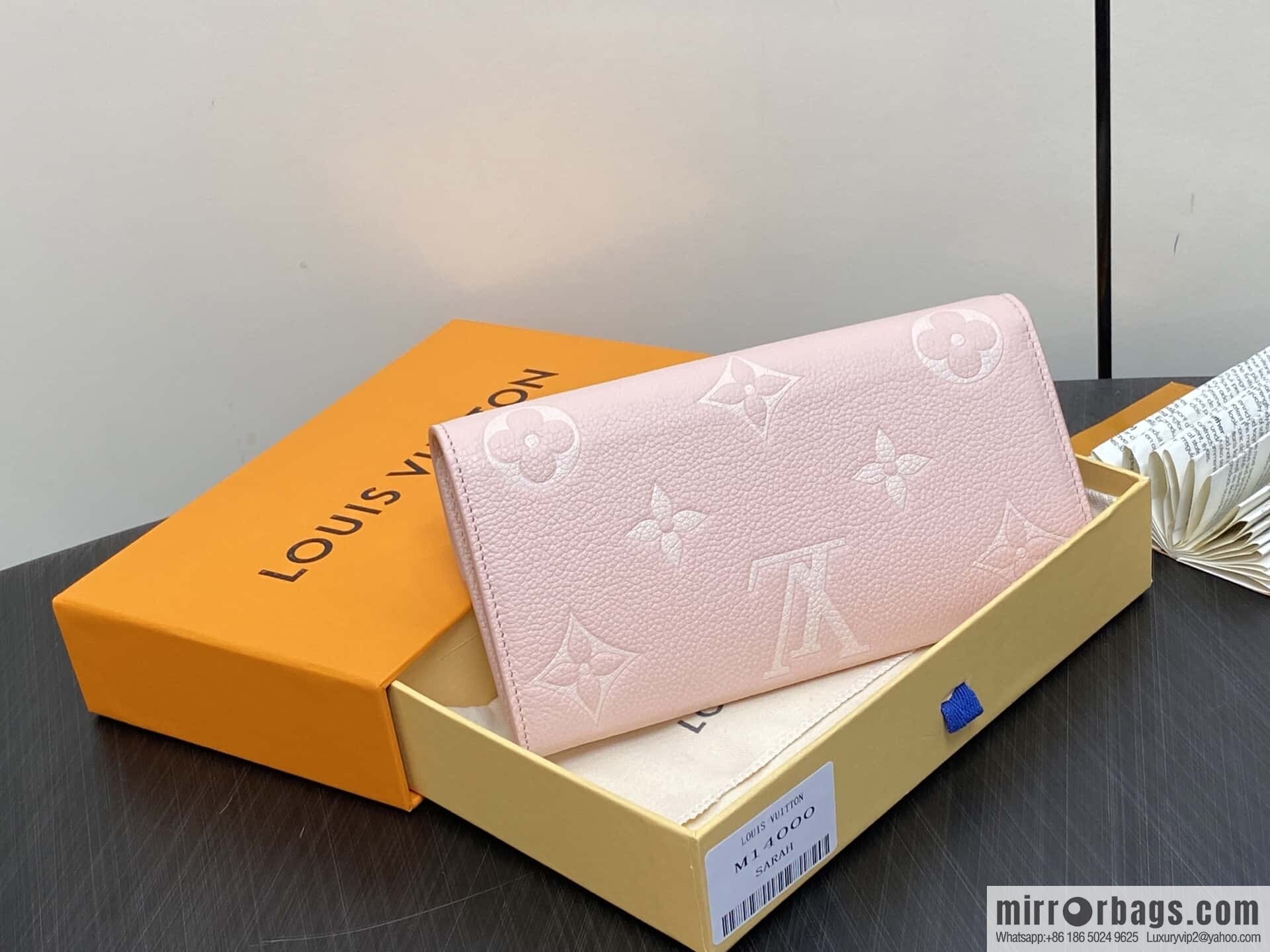 [Original order boutique] M14000 pink silk screen print, full leather flip wallet, this Sarah wallet.