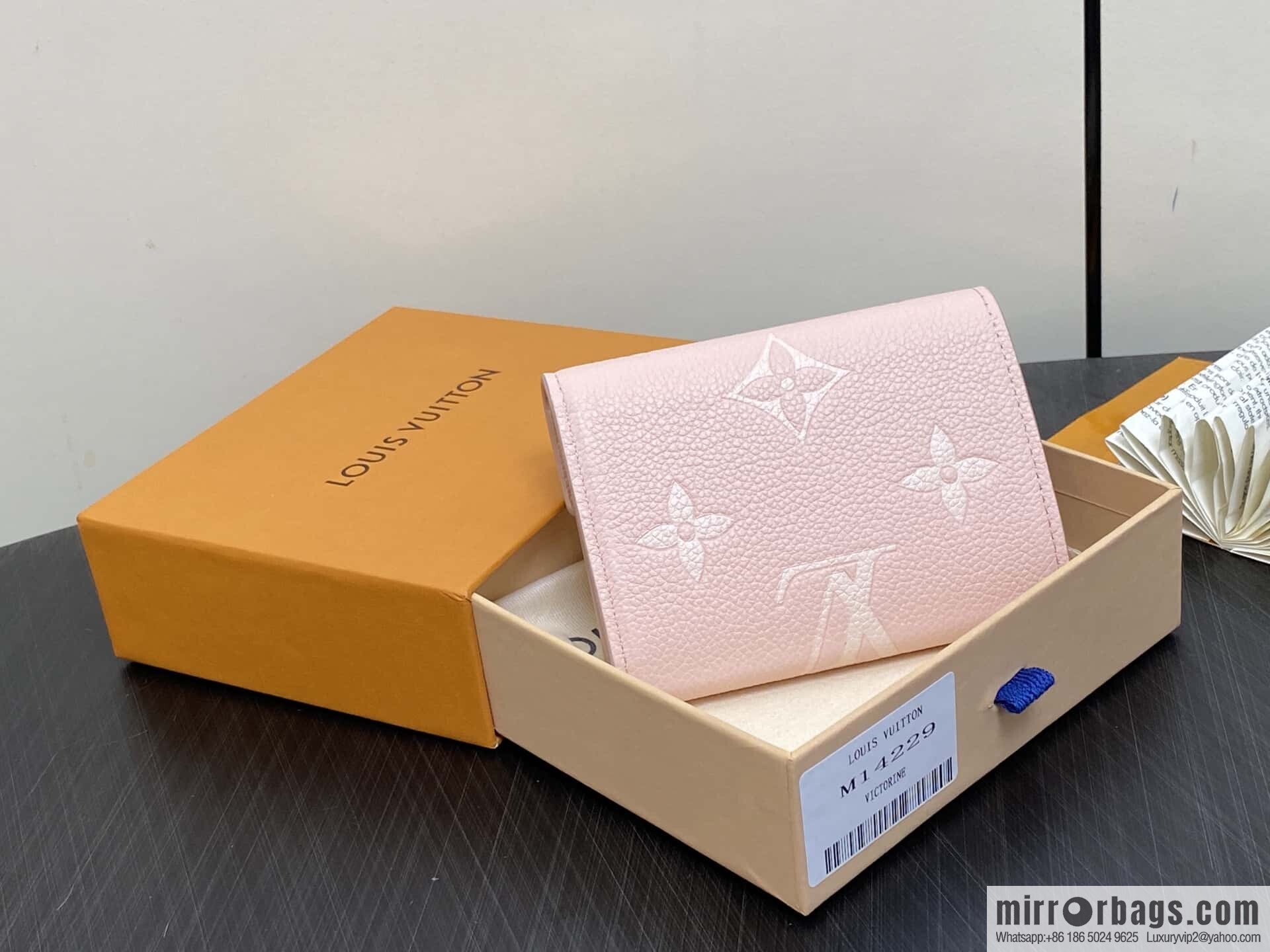 [Original order boutique] M14220 pink silk screen, full leather three-fold wallet VICTORINE wallet