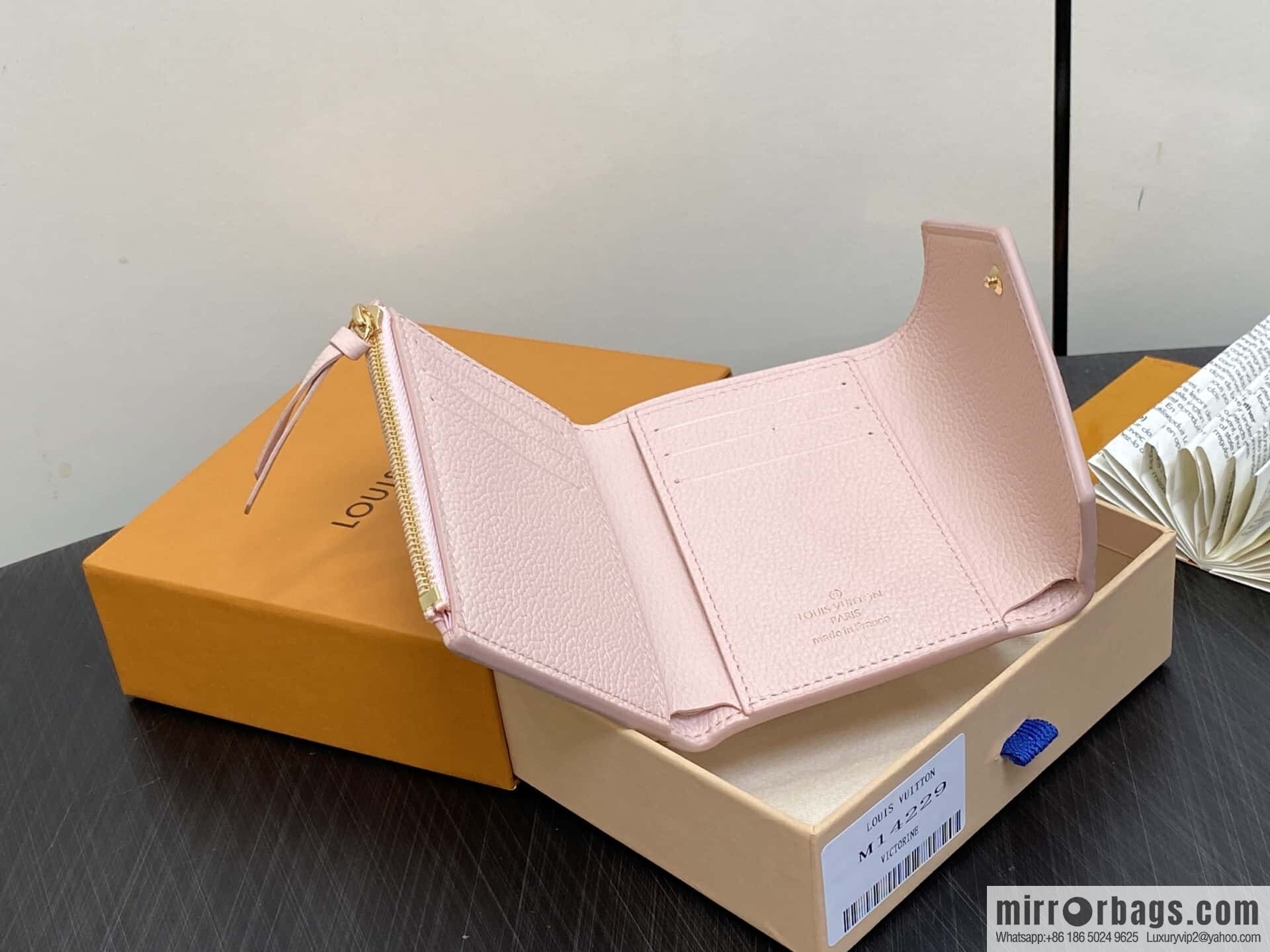 [Original order boutique] M14220 pink silk screen, full leather three-fold wallet VICTORINE wallet