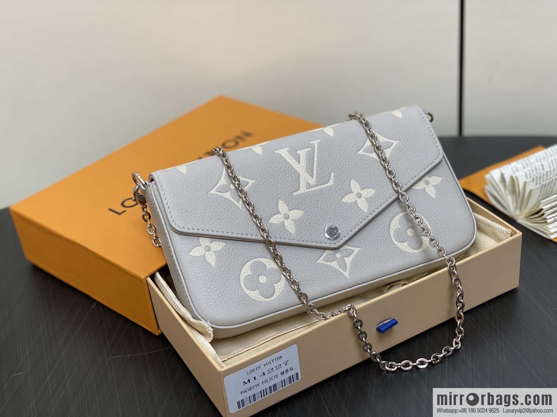 [Original order boutique] M14227 taro purple silk screen print, full leather embossed three-piece Félicie Pochette chain bag