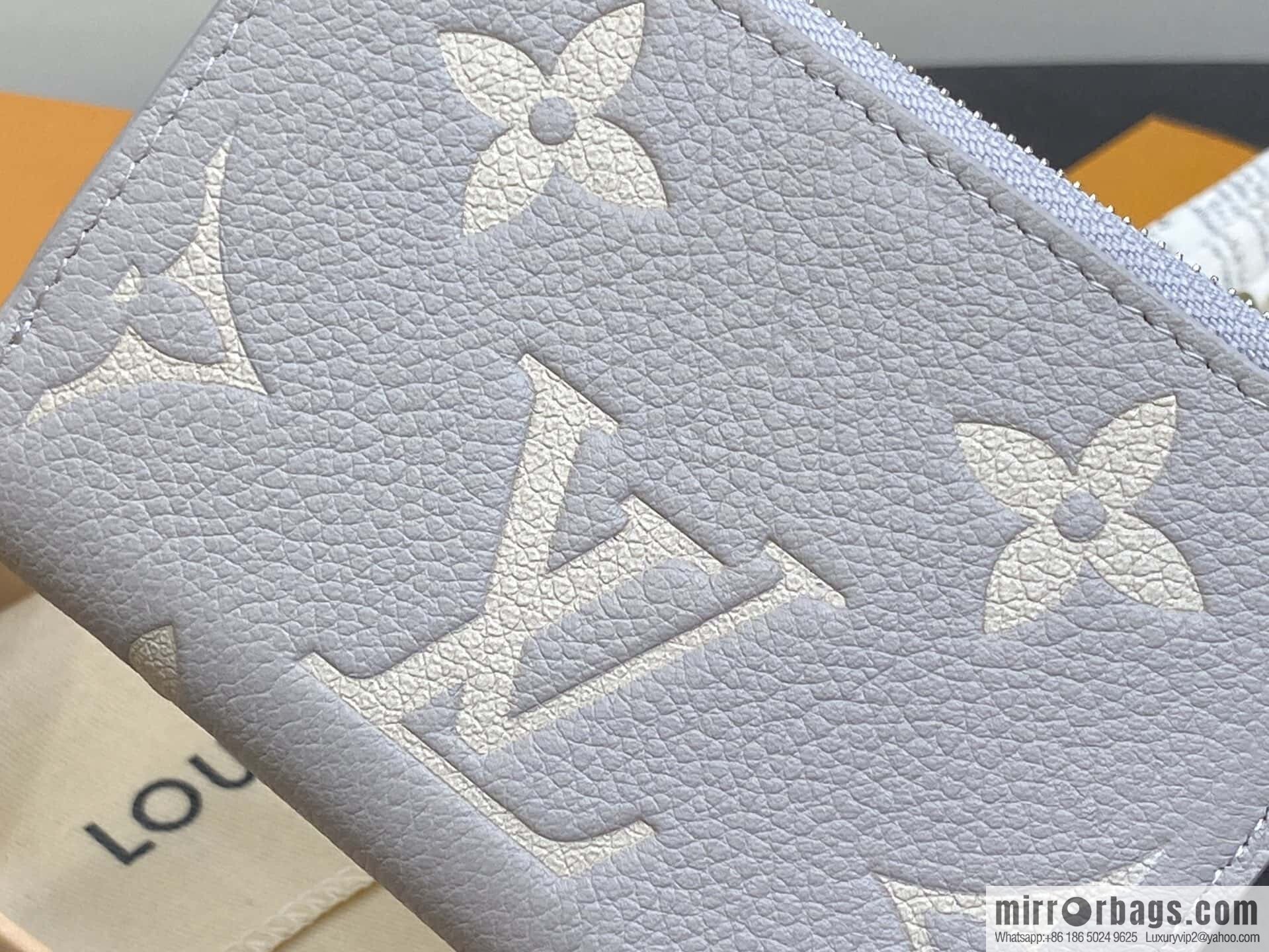 [Original order boutique] M13797 mashed taro purple (silk screen printing) full leather 20% off wallet Lisa wallet