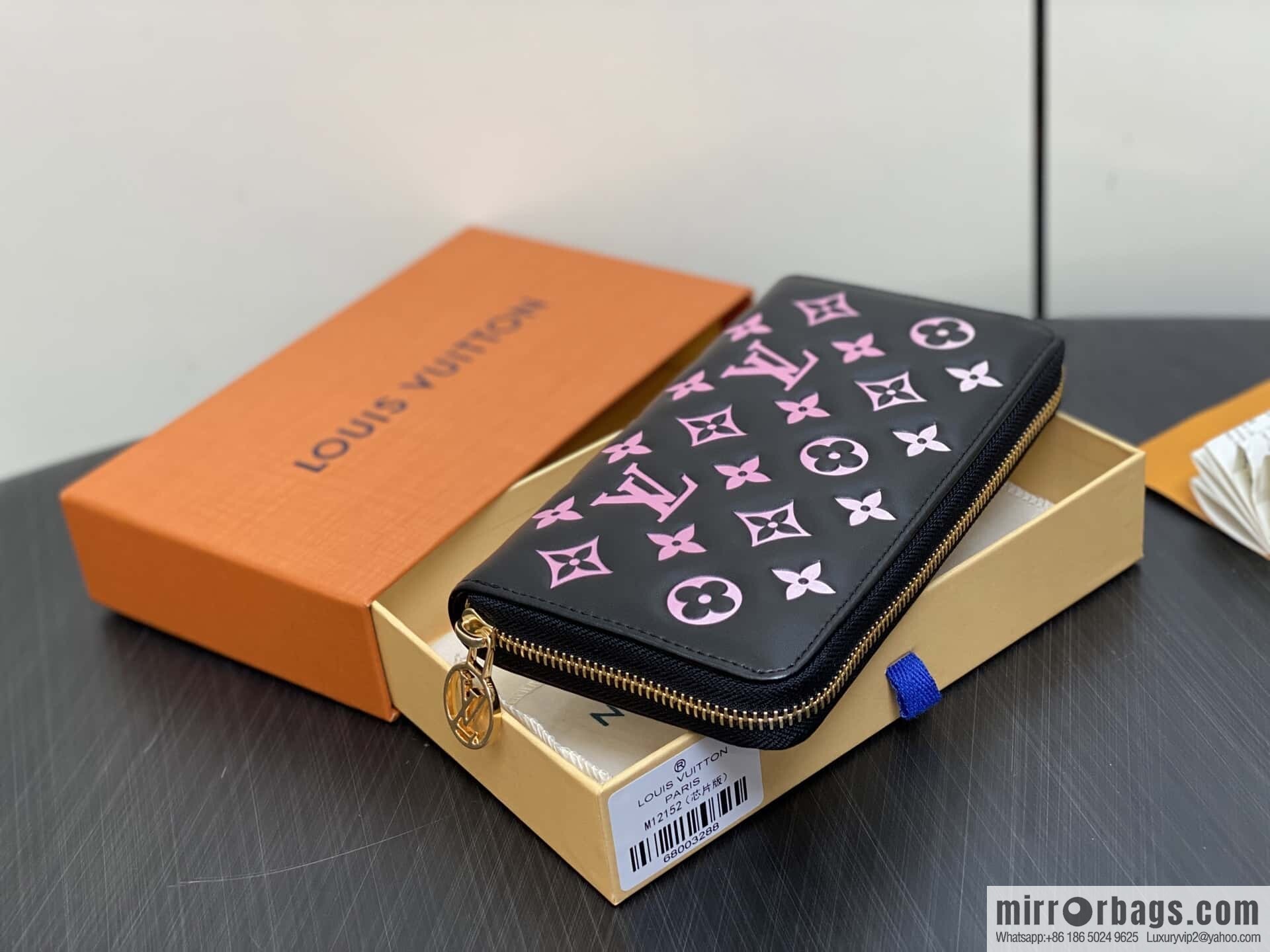 [Original order boutique] M12152 black silk screen printing, full leather silk screen printing single zipper wallet Zippy zipper wallet
